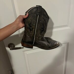 Laredo Woman’s cowboy boots